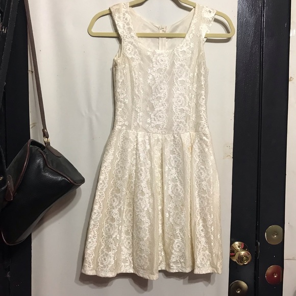 White Lace Dress - Picture 1 of 4